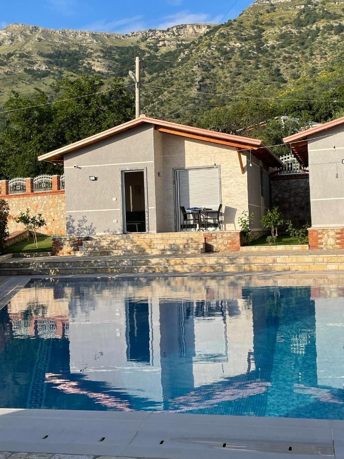 Lodge Llano *